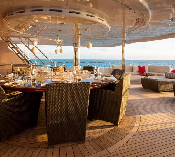 MY REMEMBER WHEN - Alfresco dining