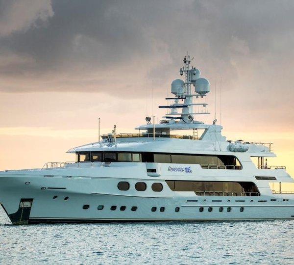 MY REMEMBER WHEN - Yacht