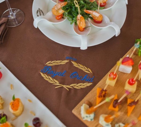 MY ROYAL ORCHID - Cuisine detail