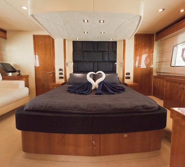 MY ROYAL ORCHID - Master cabin