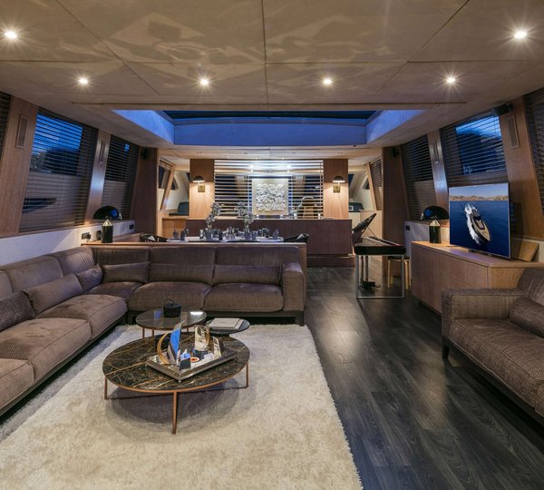 MY SAINT 112 - Salon