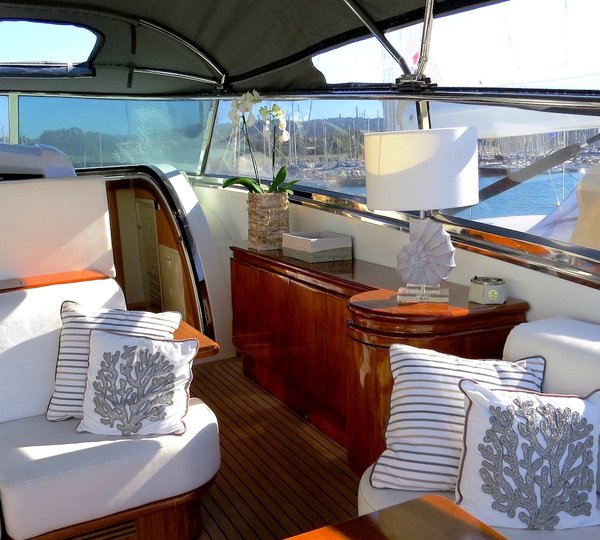 MY SANTA LUCIA FAST - Upper salon 2