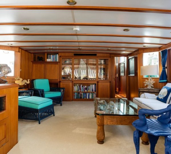 MY SEAFARI - Salon view