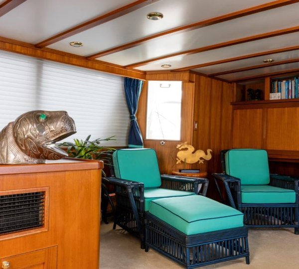 MY SEAFARI - Seating