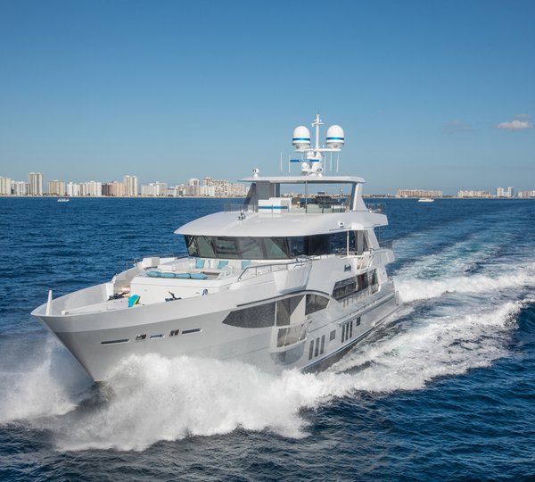 MY SERENITY 133 - Yacht