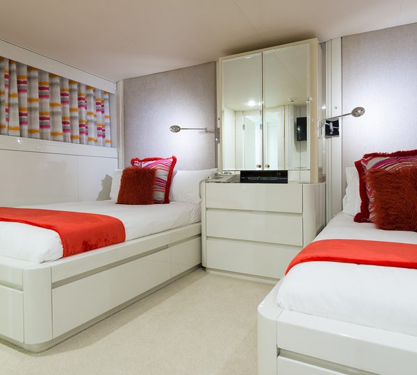 MY SHES A 10 - Guest twin cabin