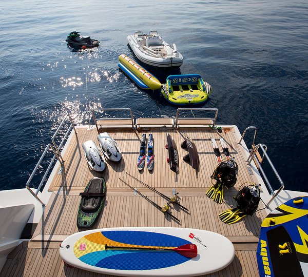 MY SILVER ANGEL - Water toys on swim platform