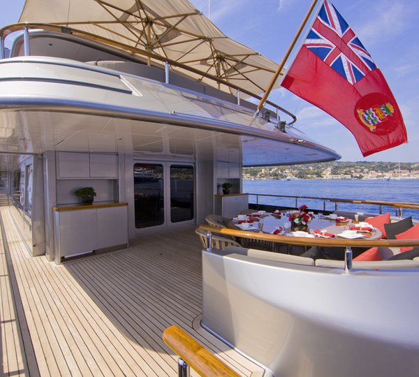 MY SILVER DREAM - Main deck aft