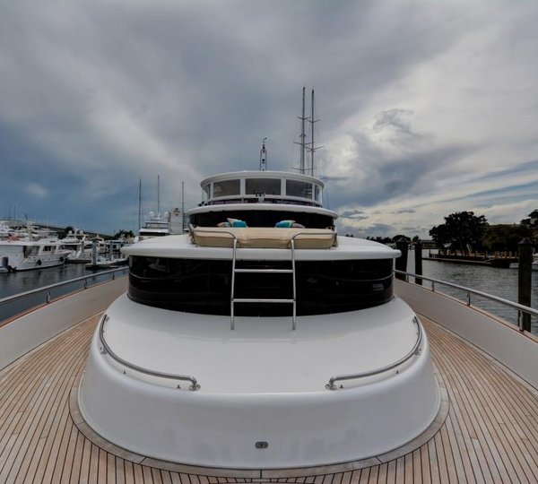 MY SIXTY SIX - Foredeck