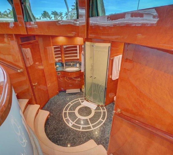 MY SIXTY SIX - To master ensuite