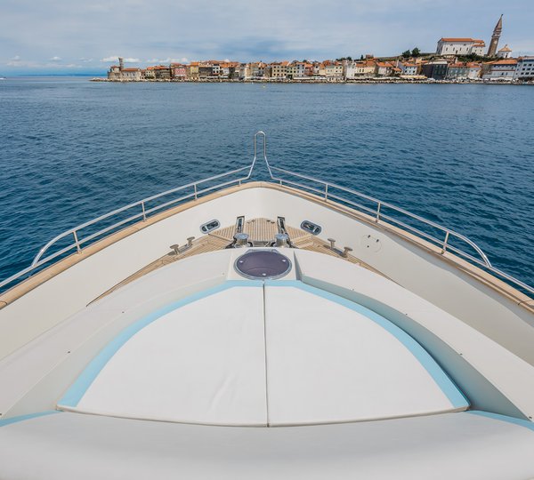 MY VELLMARI -  Foredeck