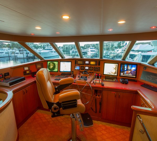 MY WENDY 1 - Bridge deck