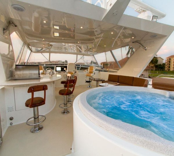 MY WENDY 1 - Sundeck Jacuzzi