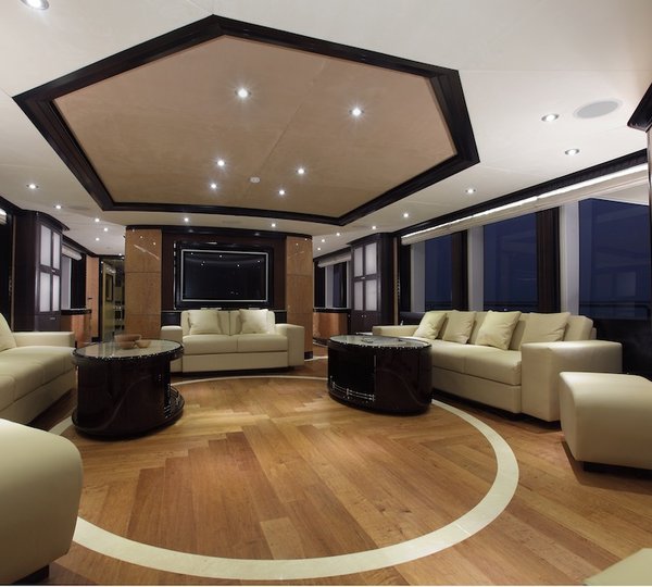 Majesty 125 Super Yacht  Main Saloon