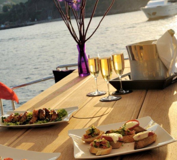 Mangusta 92 SCRATCH -  Dining Al Fresco