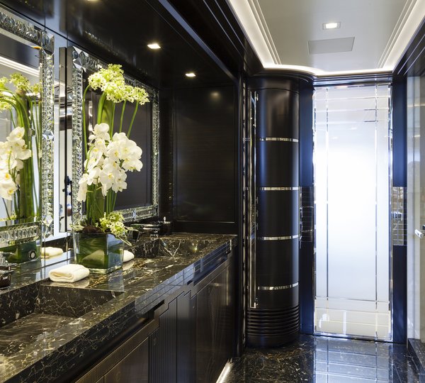 Master suite bathroom