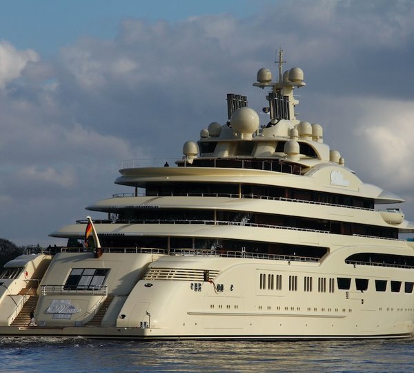 Mega yacht DILBAR - Photo by DiFooll