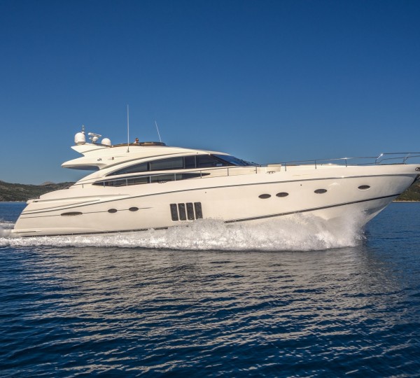 Motor Yacht 66 ABOVE - 001