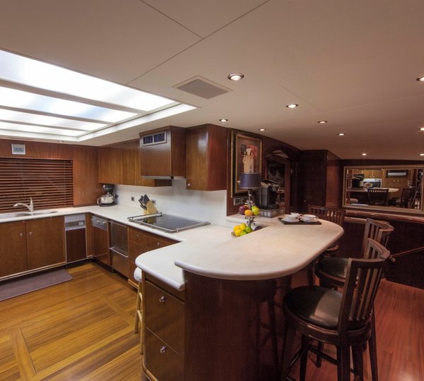 Motor Yacht ASPEN ALTERNATIVE - Galley