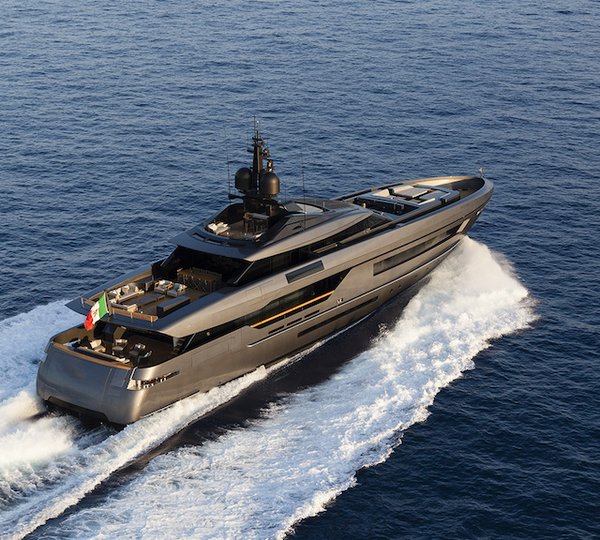 Motor Yacht Baglietto Lucky me - exterior