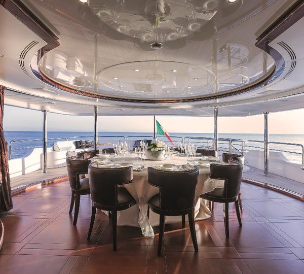 Motor Yacht CHECKMATE. -  Upper Aft Deck Dining