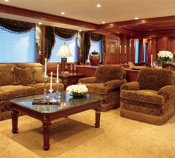 Motor Yacht CYNTHIA (ex Tenacity) main saloon