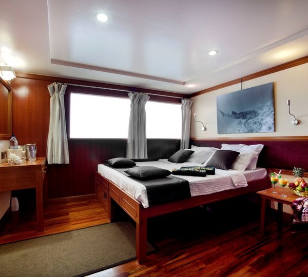 Motor Yacht DUKE OF YORK - Double cabin b