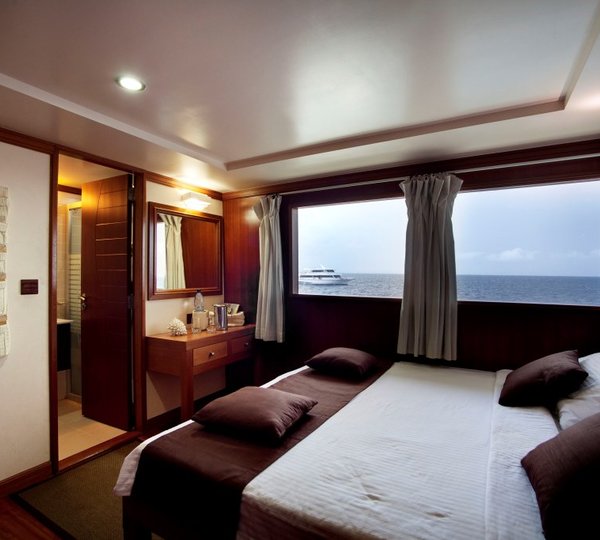 Motor Yacht DUKE OF YORK - Double cabin main deck