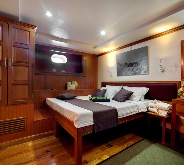 Motor Yacht DUKE OF YORK - Double cabin