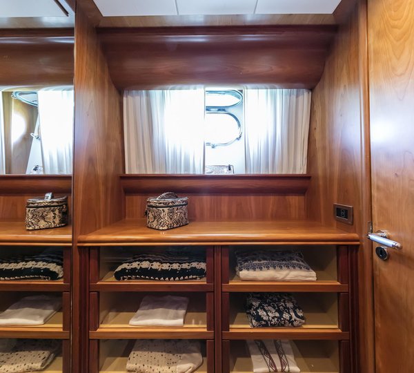 Motor Yacht GORGEOUS - 009