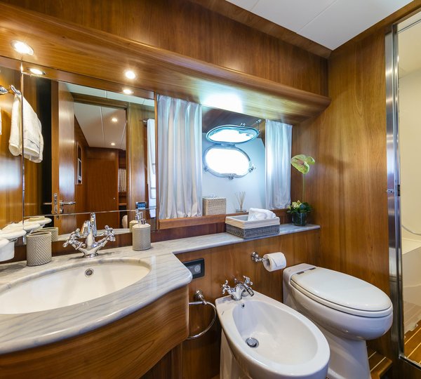 Motor Yacht GORGEOUS - 011