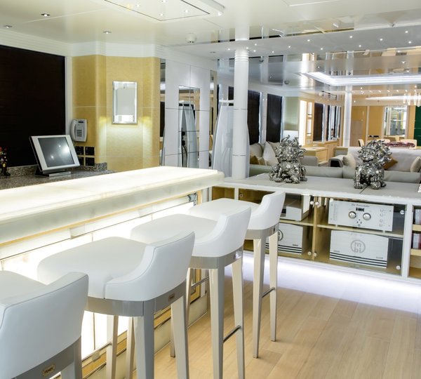 Motor Yacht JADE - Wet bar
