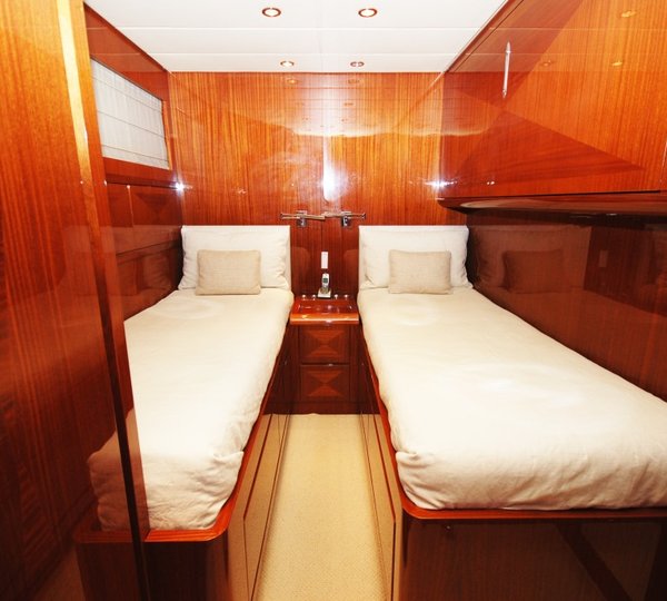 Motor Yacht LADY SPLASH - Twin cabin