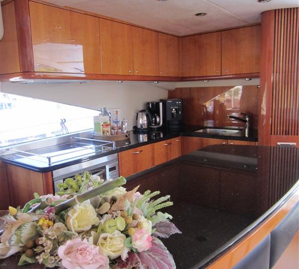 Motor Yacht LUCKY BEAR -  Galley