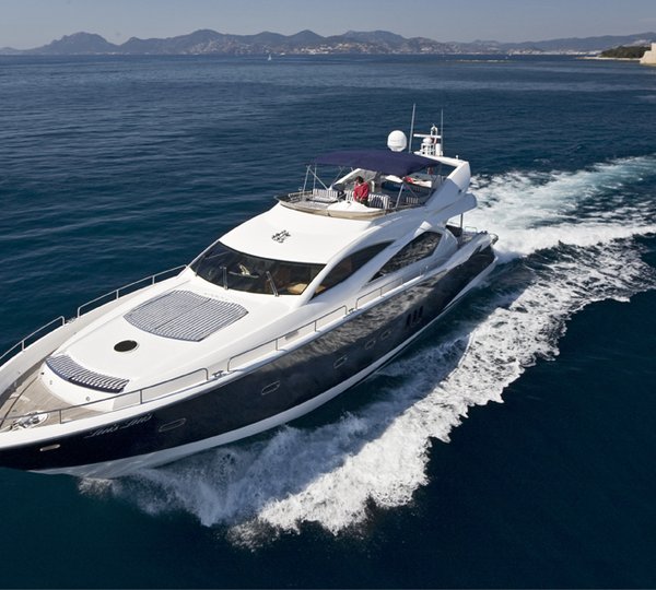 Motor Yacht Lady Zehava - Running shot