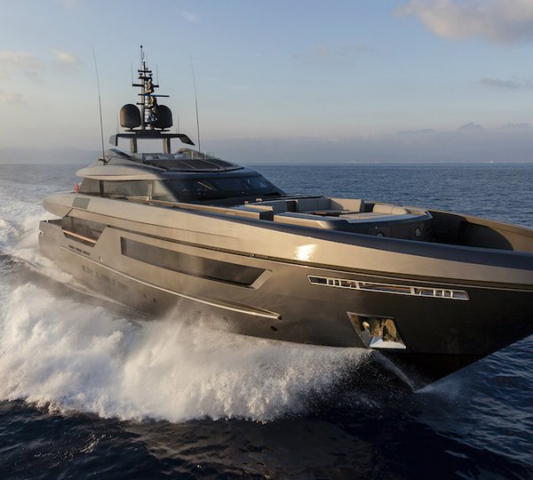 Motor Yacht Luky Me - main