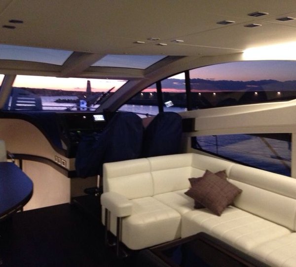 Motor Yacht MALOLO - 006