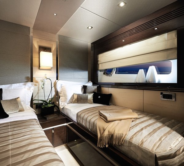 Motor Yacht MALOLO - 007