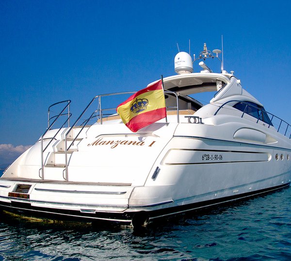 Motor Yacht MANZANA - Stern