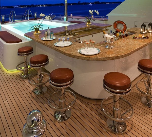 Motor Yacht MARTHA ANN - Wet Bar