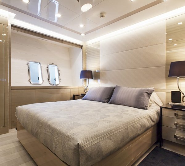 Motor Yacht MOONRAKER - Guest cabin view