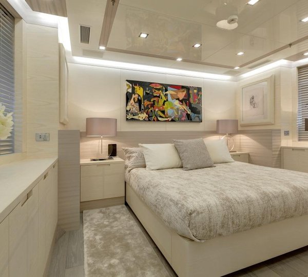 Motor Yacht MOONRAKER - Guest cabin