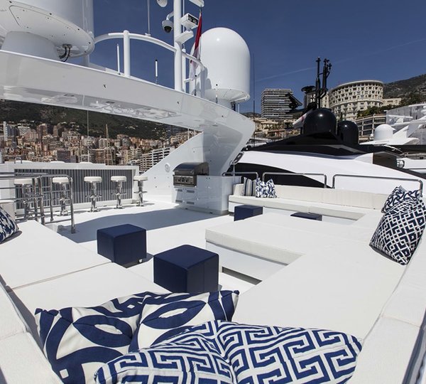 Motor Yacht MOONRAKER - Sundeck