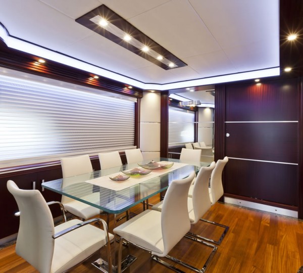 Motor Yacht NASEEM - Dining