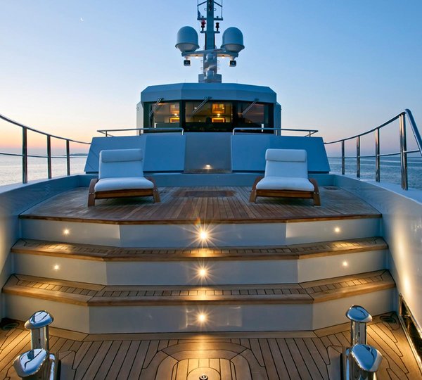 Motor Yacht Preference - sundeck. Photo credit Tansu Yachts