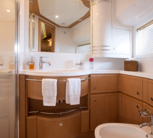 Motor Yacht SANS ABRI - Ensuite