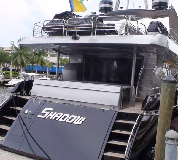 Motor Yacht SHADOW - Stern