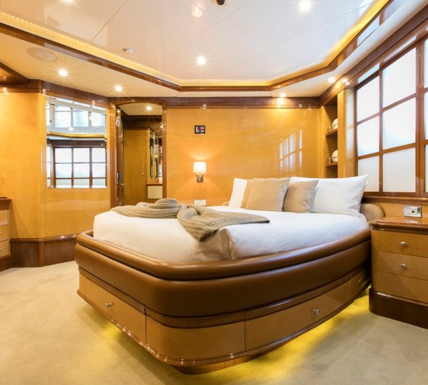 Motor Yacht SOVEREIGN - VIP cabin