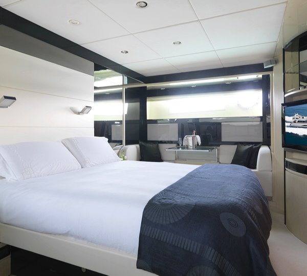 Motor Yacht Stinray M -  Master Cabin 2