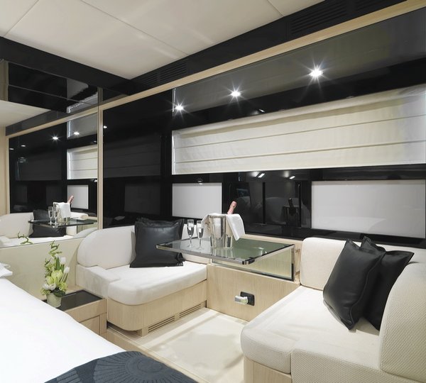 Motor Yacht Stinray M -  Master Cabin Seating Area
